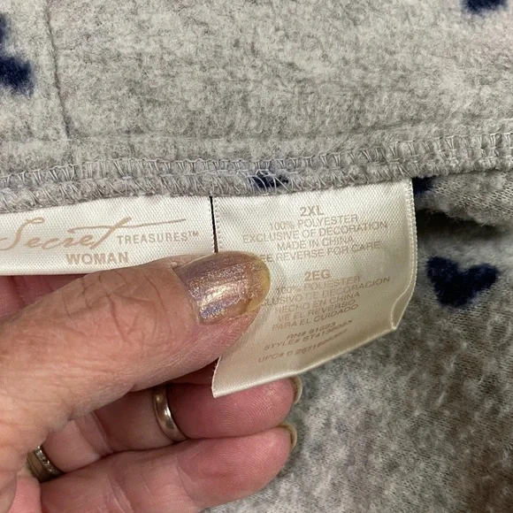 Secret Treasures Gray Heart Pattern Robe - Picture 5 of 5